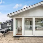 Holiday home 6 Person Holiday Home In Romo *